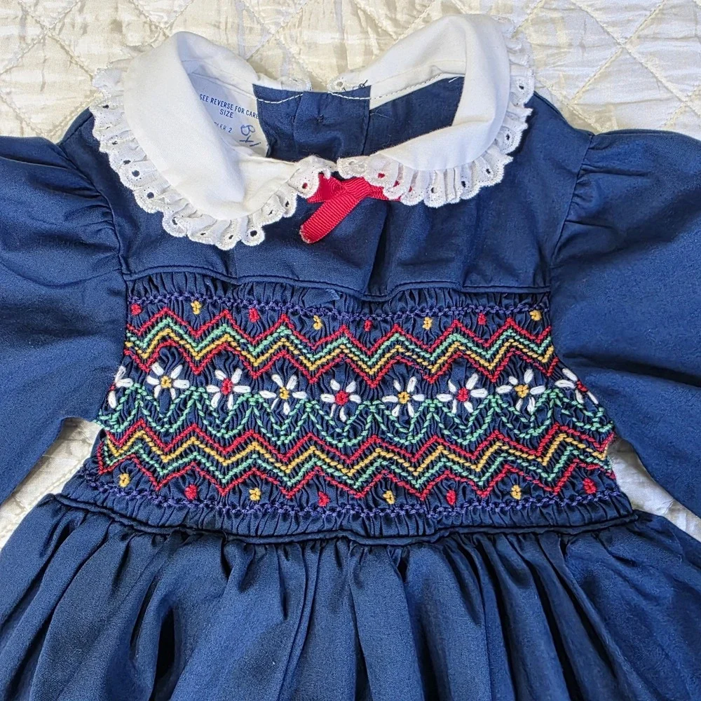 Vintage POLLY FLINDERS Hand Smocked 2T Toddler Dress Blue Flowers Embroidered‎